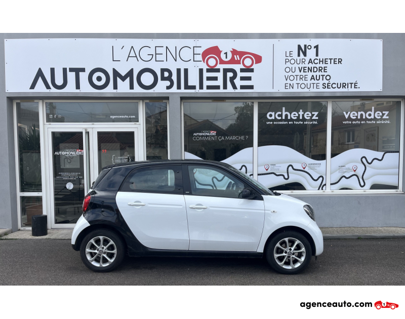 Achat voiture occasion, Auto occasion pas cher | Agence Auto Smart For Four 1.0 i PASSION 71 CV Blanc Année 2016 Manuelle Essence