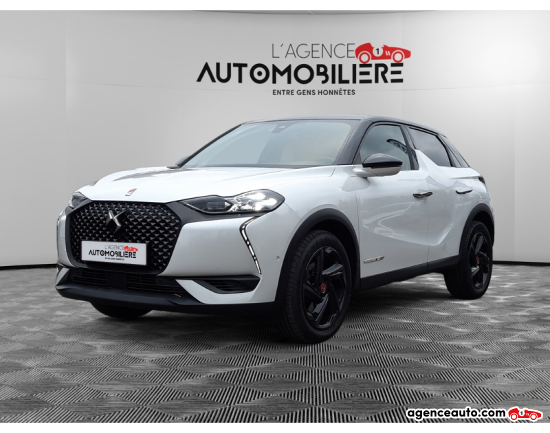 Aankoop Gebruikte Auto, Goedkope Gebruikte Auto | Agence Auto Citroen DS3 Crossback So Chic 1.2i 130CH EAT8 / Garantie 12 Mois. Blanc Jaar 2021 Automatique Essence