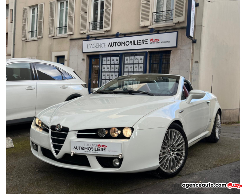 Achat voiture occasion, Auto occasion pas cher | Agence Auto Alfa Romeo Spider III 1750 TBI 200 *1ERE MAIN, SUIVI ALFA ROMEO* Blanc Année 2009 Manuelle Essence
