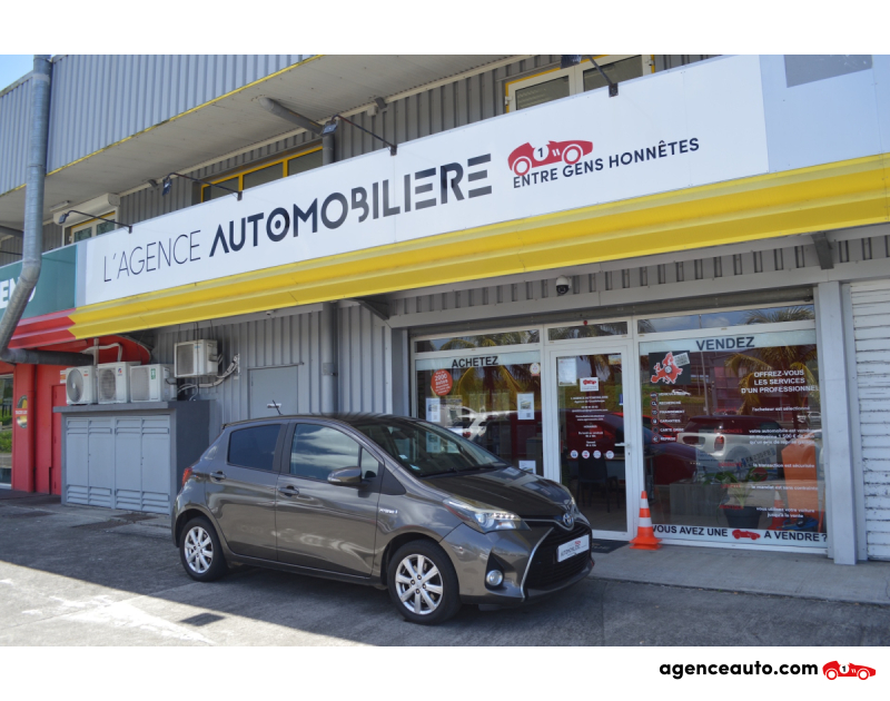 Aankoop Gebruikte Auto, Goedkope Gebruikte Auto | Agence Auto Toyota Yaris HYBRID 100H DYNAMIC 5P Marron Jaar 2016 Automatique Hybride