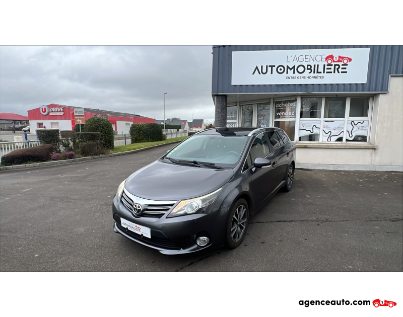 Acquisto Auto Usate, Auto Usate Economiche | Agenzia Automobiliare Toyota Avensis III SW 2.0 D-4D 124 CV Limited Edition Gris Anno 2013 Manuelle Diesel