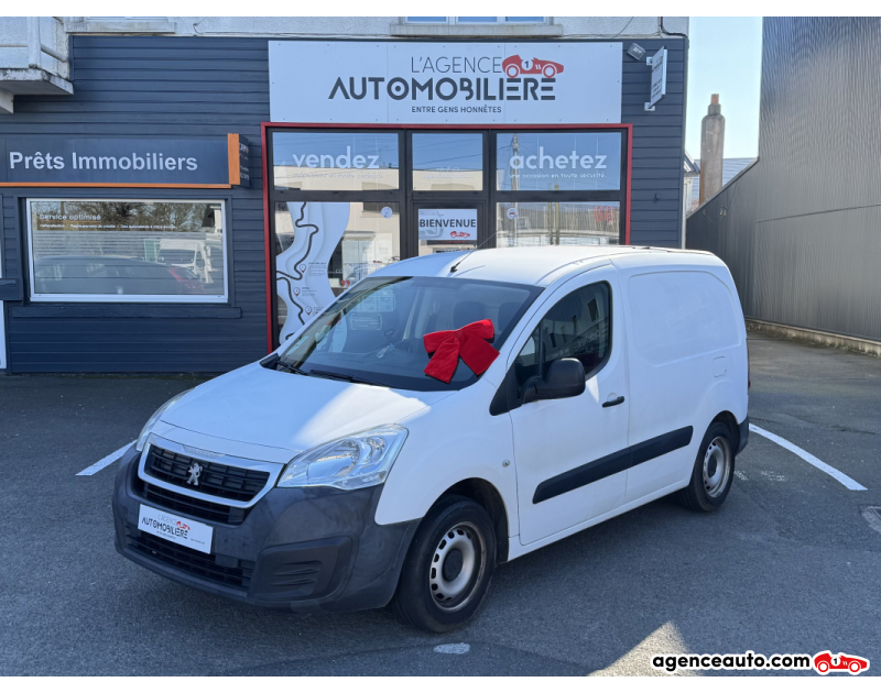 Achat voiture occasion, Auto occasion pas cher | Agence Auto Peugeot Partner Girafon 1.6 HDI 100Ch BVM5 (Attelage) Blanc Année 2018 Manuelle Diesel