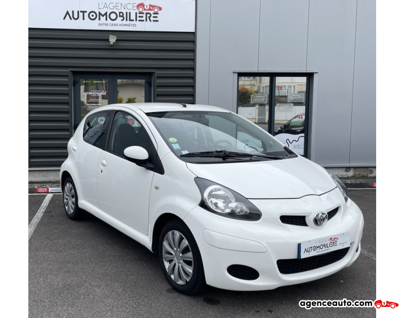 Gebrauchtwagenkauf, Günstige Gebrauchtwagen | Automobilienagentur Toyota Aygo 1.0 VTTI 70 CONFORT MULTIMODE BVA Blanc Jahr 2010 Automatique Essence