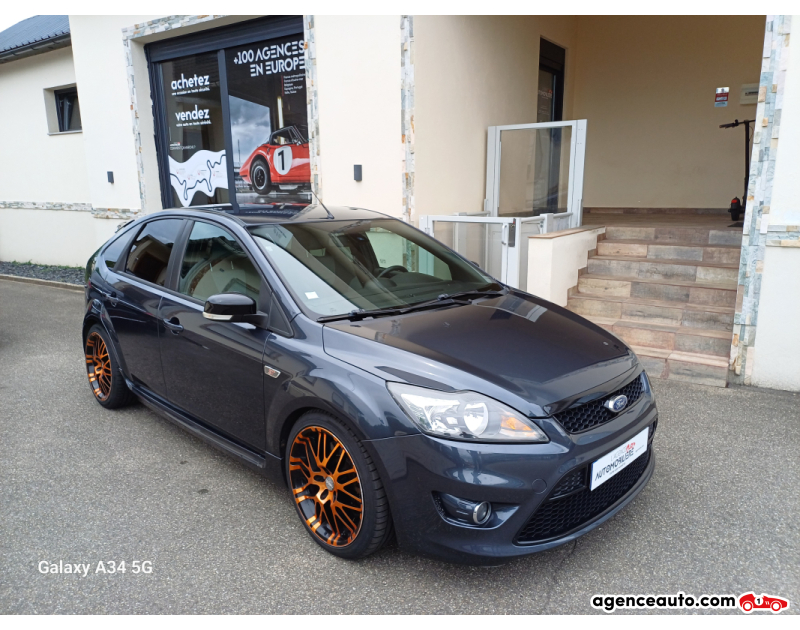 Achat voiture occasion, Auto occasion pas cher | Agence Auto Ford Focus ST Mk2 2.5 T Hatchback 225 cv  Entretien suivi Gris Année 2010 Manuelle Essence