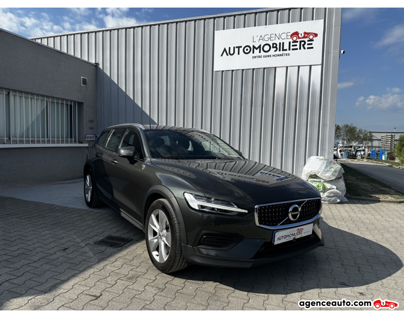 Gebrauchtwagenkauf, Günstige Gebrauchtwagen | Automobilienagentur Volvo V60 Cross Country B4 2.0 TDi  Mild-Hybrid  197 cv Marron Jahr 2022 Automatique Diesel