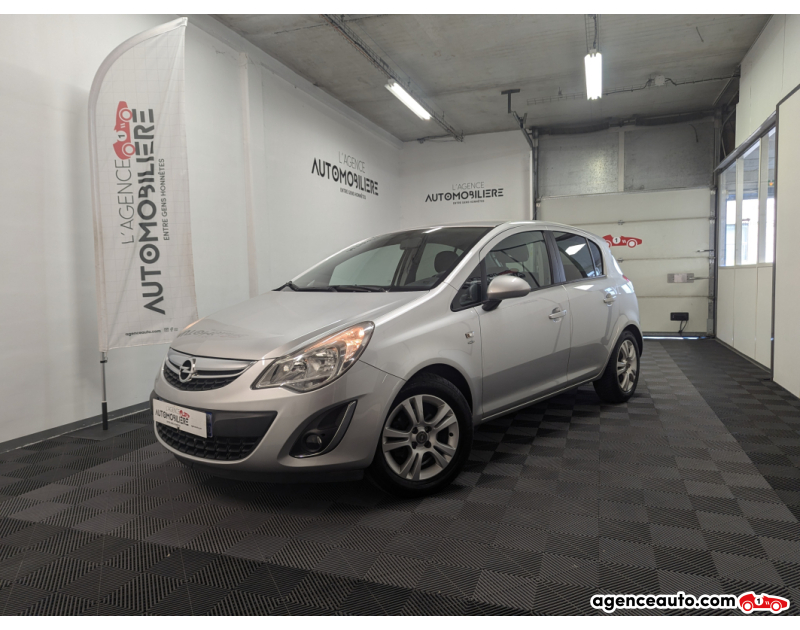 Achat voiture occasion, Auto occasion pas cher | Agence Auto Opel Corsa IV (2) 1.4 TWINPORT 100 BVA SATELITE 5P Argent Année 2011 Automatique Essence