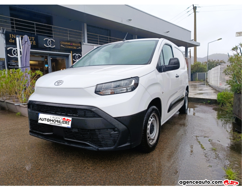 Acquisto Auto Usate, Auto Usate Economiche | Agenzia Automobiliare Toyota PROACE CITY Medium 110 VVT-i Business Blanc Anno 2024 Manuelle Essence