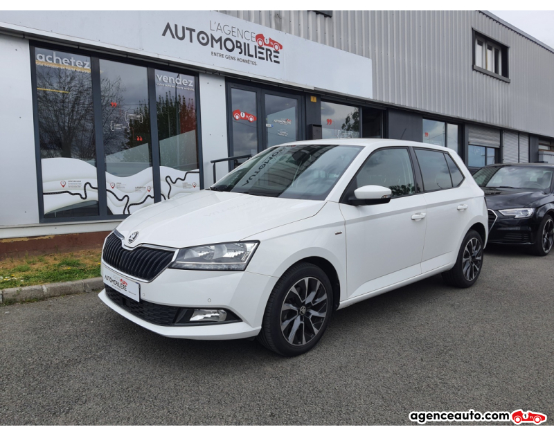 Achat voiture occasion, Auto occasion pas cher | Agence Auto Skoda Fabia 1.0 TSI 110 DRIVE 125 YEARS ( ANS) BVM6 Blanc Année 2021 Manuelle Essence