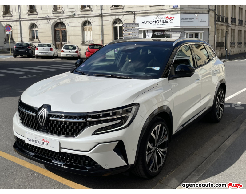 Gebrauchtwagenkauf, Günstige Gebrauchtwagen | Automobilienagentur Renault Austral E-TECH HYBRID 200 ICONIC - Caméra de recul, sièges massants, volant chauffant, régulateur... Blanc Jahr 2023 Automatique Hybride