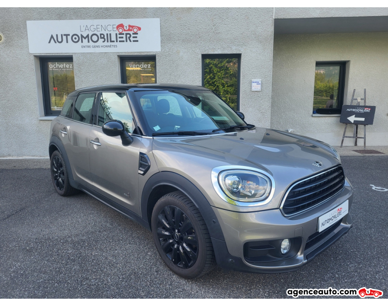 Aankoop Gebruikte Auto, Goedkope Gebruikte Auto | Agence Auto Mini Countryman Cooper Red Hot Chili 1.5 i 12V ALL4 Steptronic8 136 cv Boîte auto Gris Jaar 2017 Automatique Essence