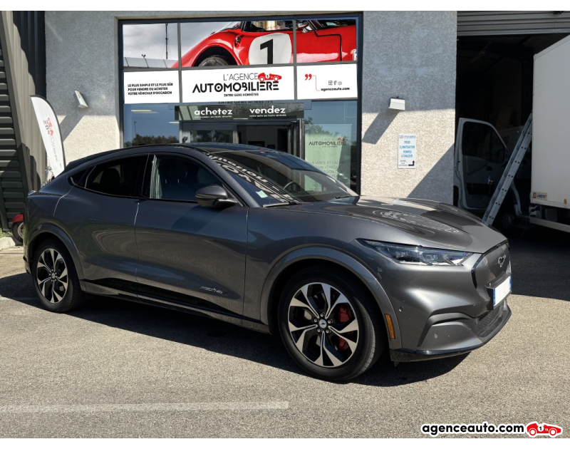 Aankoop Gebruikte Auto, Goedkope Gebruikte Auto | Agence Auto Ford Mustang Mach-E EXTENDED-RANGE  350 FIRST EDITION 98.8KWH Gris Jaar 2021 Automatique Électrique