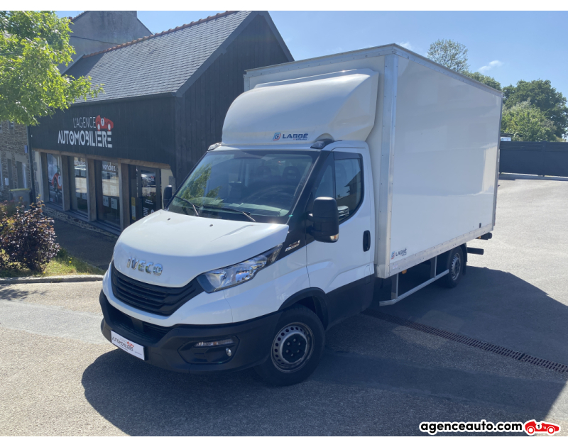 Aankoop Gebruikte Auto, Goedkope Gebruikte Auto | Agence Auto Iveco Daily 35S16 160cv Hi-Matic Caisse meuble 20m3 + Hayon Blanc Jaar 2024 Automatique Diesel