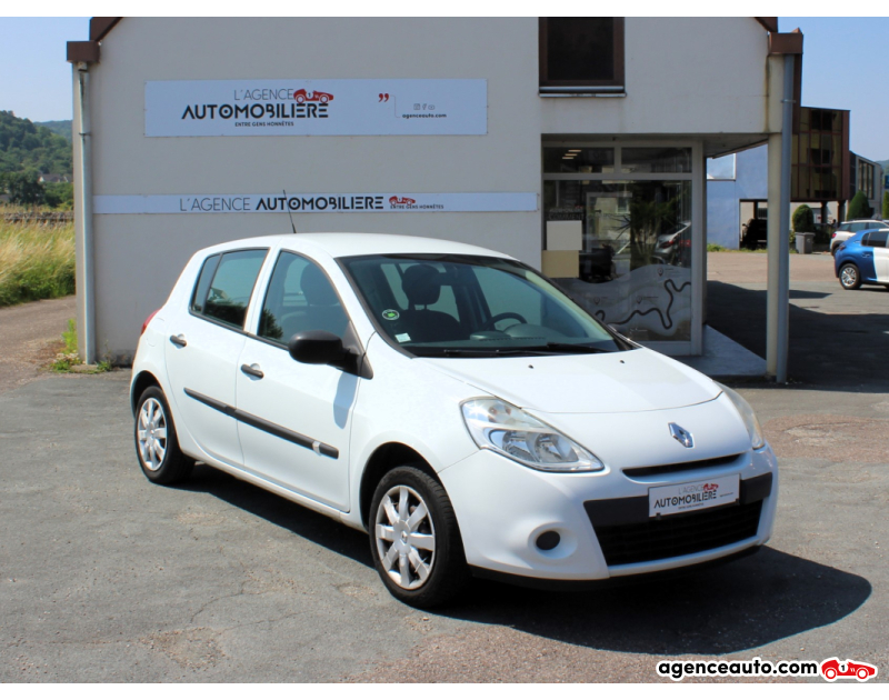 Aankoop Gebruikte Auto, Goedkope Gebruikte Auto | Agence Auto Renault Clio 1.2 16V 75 CH COLLECTION ALIZÉ 5P Blanc Jaar 2013 Manuelle Essence