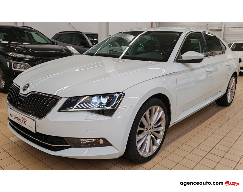 Achat voiture occasion, Auto occasion pas cher | Agence Auto Skoda Superb III 1.4 TSI ACT 150 STYLE DSG Blanc Année 2016 Automatique Essence
