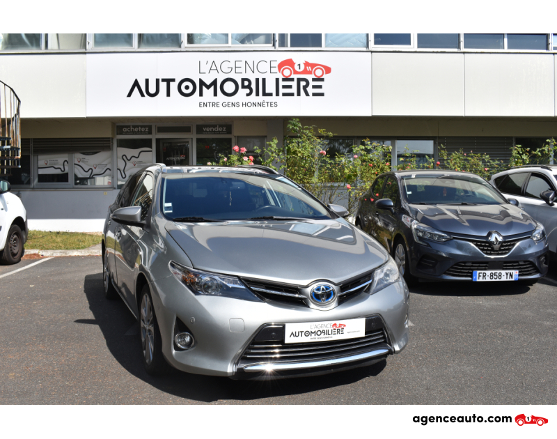Gebrauchtwagenkauf, Günstige Gebrauchtwagen | Automobilienagentur Toyota Auris Touring Sport Dynamic 1.8 VVT-i HSD CVT Hybride 99 cv Boîte auto Full option Gris Jahr 2013 Automatique Hybride