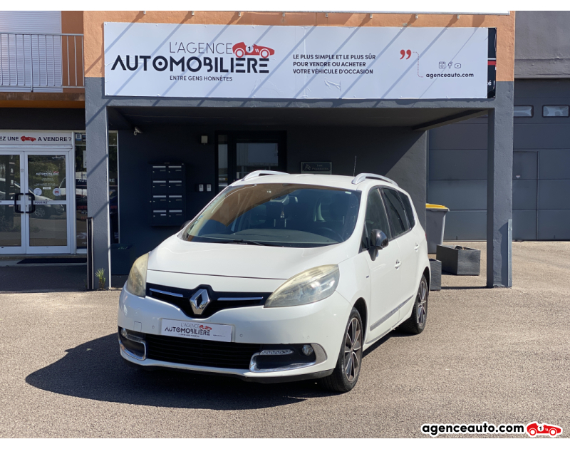 Achat voiture occasion, Auto occasion pas cher | Agence Auto Renault Scenic Grand Scénic 1.6 dCi Bose 130 CV Blanc Année 2013 Manuelle Diesel