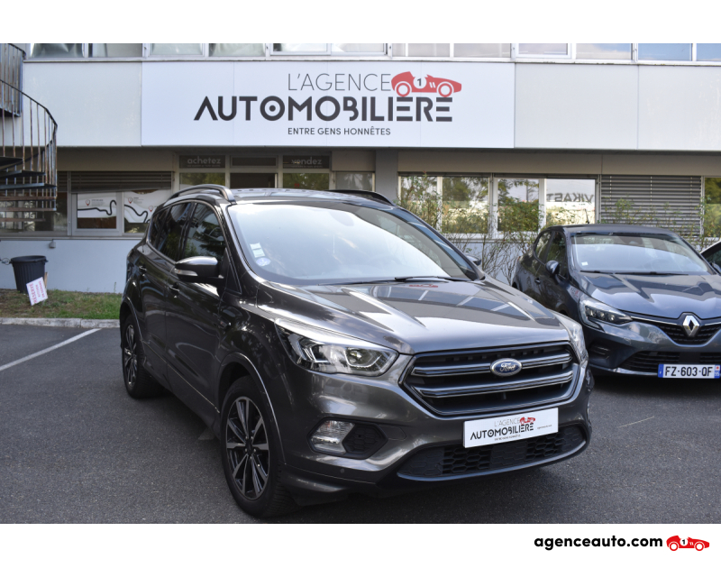 Achat voiture occasion, Auto occasion pas cher | Agence Auto Ford Kuga ST Line Phase 2 1.5 SCTi EcoBoost 4x2 150 cv ENTRETIEN FORD Gris Année 2017 Manuelle Essence
