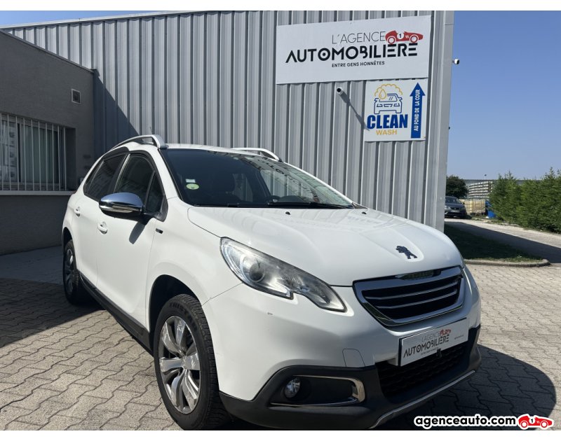Aankoop Gebruikte Auto, Goedkope Gebruikte Auto | Agence Auto Peugeot 2008 1.6L BLUEHDI 100 CV STYLE Blanc Jaar 2015 Manuelle Diesel