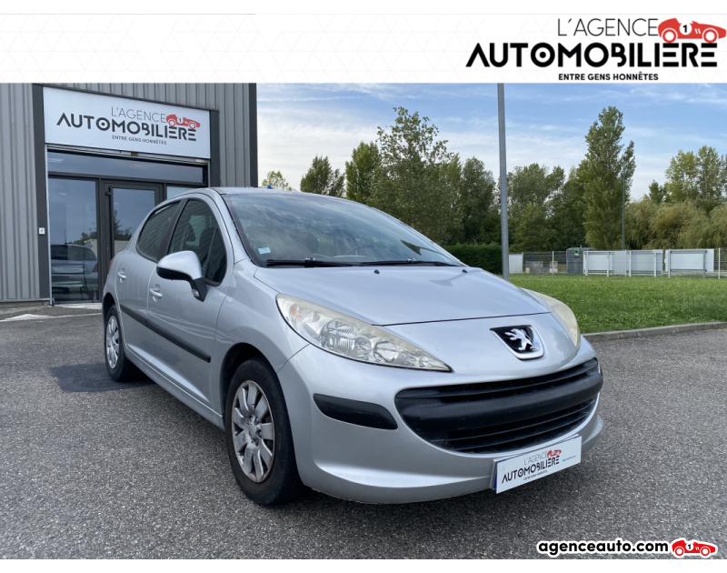 Acquisto Auto Usate, Auto Usate Economiche | Agenzia Automobiliare Peugeot 207 1.4 75CH URBAN Gris Anno 2008 Manuelle Essence
