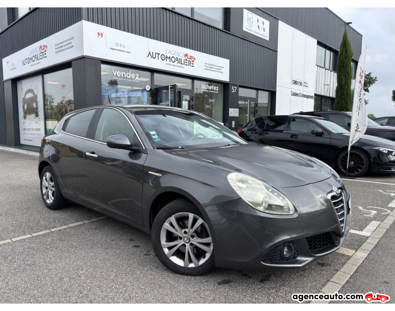 Aankoop Gebruikte Auto, Goedkope Gebruikte Auto | Agence Auto Alfa Romeo Giulietta 1.6 JTDM 16V 105 CV BV6 - GARANTIE 12 MOIS Gris Jaar 2010 Manuelle Diesel