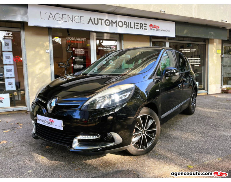 Achat voiture occasion, Auto occasion pas cher | Agence Auto Renault Scenic III (3) 1.2 TCE 130 ENERGY BOSE EDITION E6 *FRANCAIS, 1ERE MAIN* Noir Année 2013 Manuelle Essence