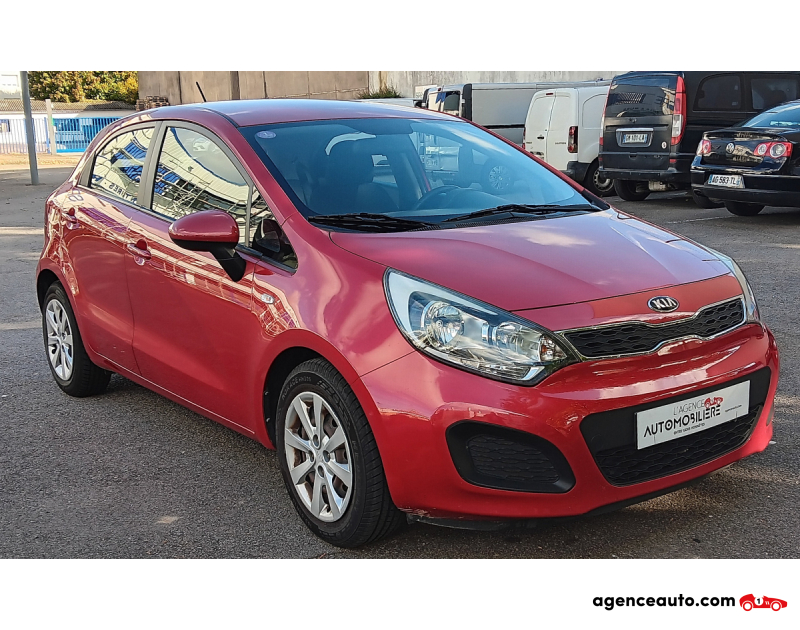 Achat voiture occasion, Auto occasion pas cher | Agence Auto Kia Rio Motion 1.2 i-CVVT  85 cv Rouge Année 2013 Manuelle Essence