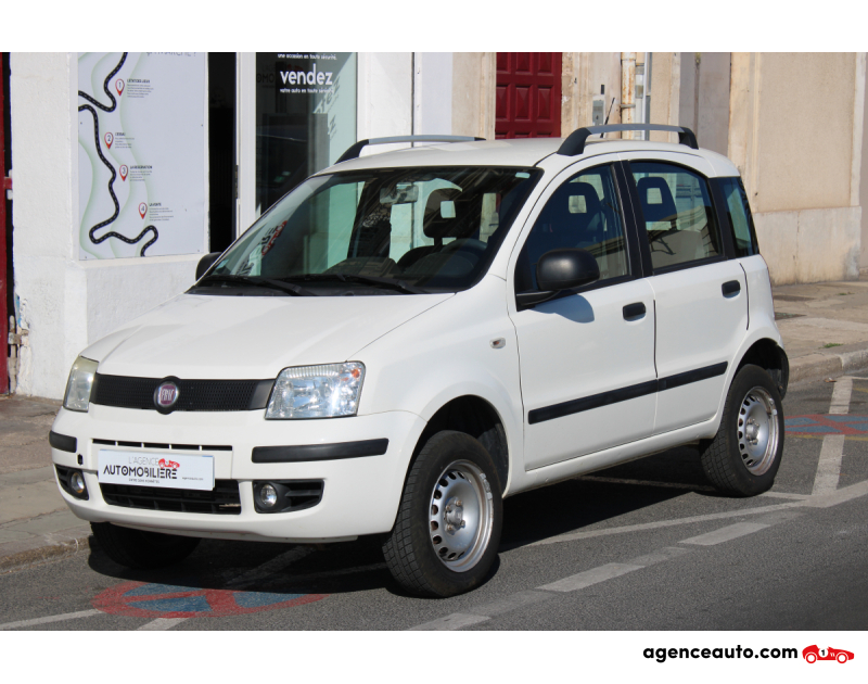 Achat voiture occasion, Auto occasion pas cher | Agence Auto Fiat Panda 4X4 MY 1.3 MULTIJET 16V 70 CH Blanc Année 2011 Manuelle Diesel