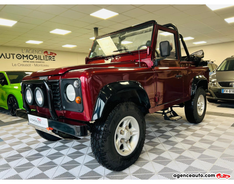 Aankoop Gebruikte Auto, Goedkope Gebruikte Auto | Agence Auto Land Rover Defender 2.5 TDi modèle X TREM 113cv - Pick Up Rouge Jaar 1997 Manuelle Diesel