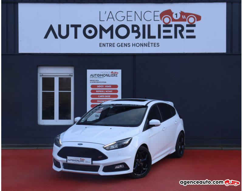 Compra de Coches Usados, Coches Usados Baratos %'|'% Agence Auto Ford Focus ST Mk3 Ph.2 2.0 EcoBoost 250 BVM6 (Suivi Ford, TO, Sièges Recaro...) Blanc Año 2016 Manuelle Essence
