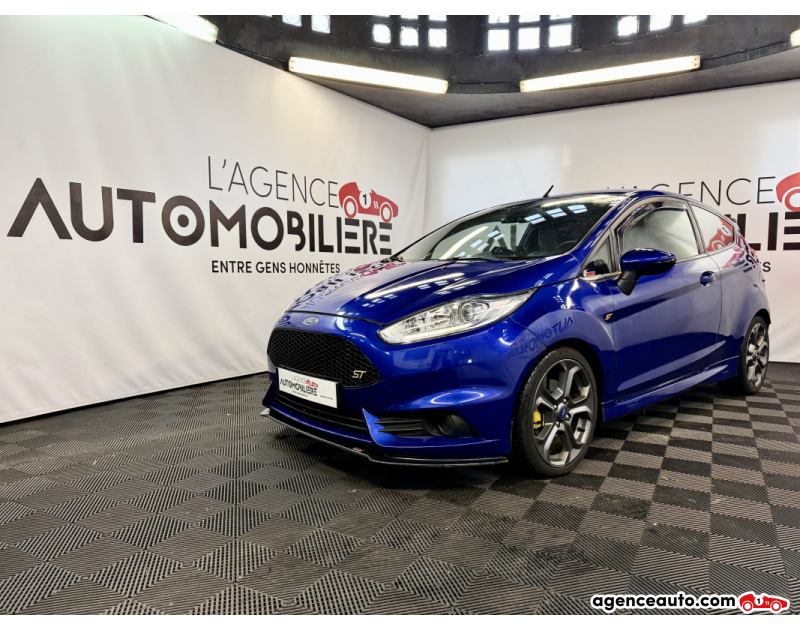 Acquisto Auto Usate, Auto Usate Economiche | Agenzia Automobiliare Ford Fiesta V (2) 1.6 ECOBOOST 182 ST 3P (Distribution + embrayage remplacés) Bleu Anno 2016 Manuelle Essence