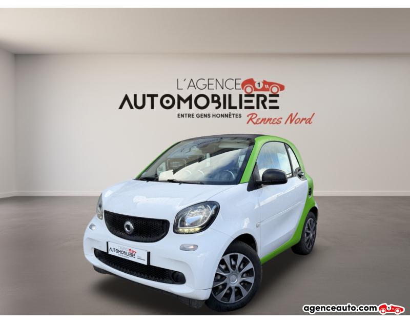 Achat voiture occasion, Auto occasion pas cher | Agence Auto Smart Fortwo Coupé 1.0 71 ch S&S BA6 Pure Argent Année 2015 Automatique Essence