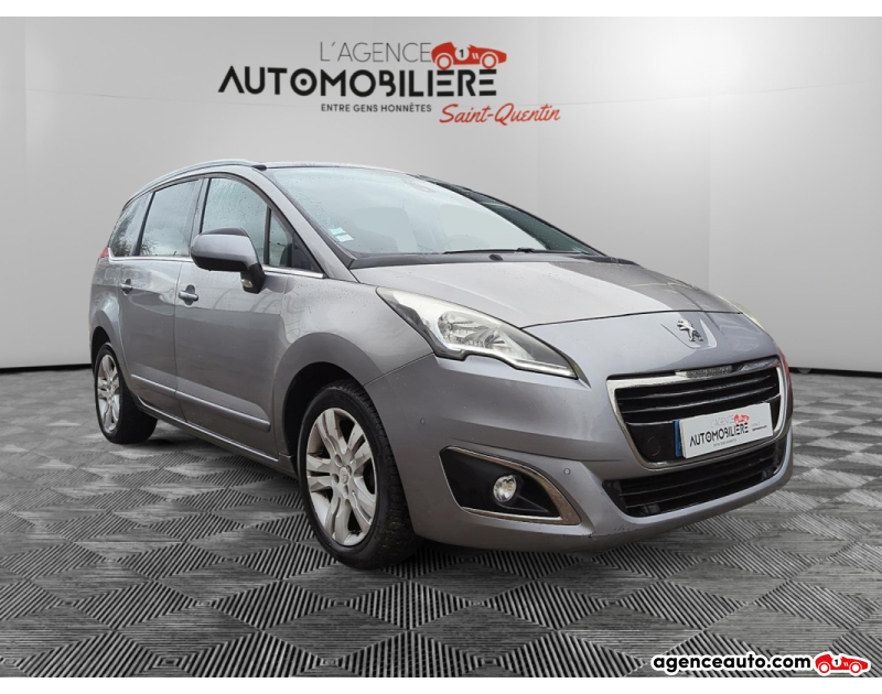 Achat voiture occasion, Auto occasion pas cher | Agence Auto Peugeot 5008 1.6 HDI 115 FAP ALLURE 7 Places - Full entretien - Attelage Argent Année 2015 Automatique Diesel