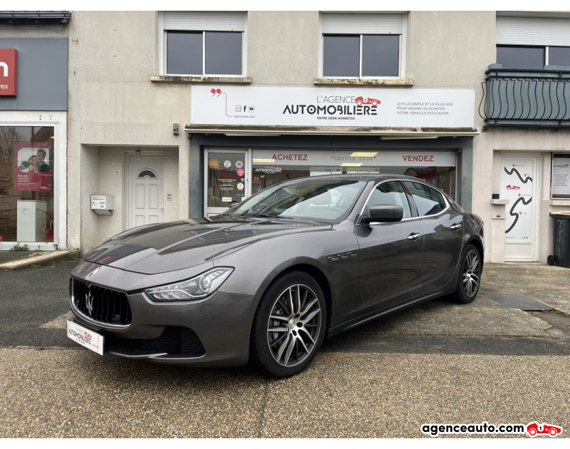 Achat voiture occasion, Auto occasion pas cher | Agence Auto Maserati Ghibli 3.0 V6 275ch BVA8-Suivi Maserati-Toit panoramique Gris Année 2014 Automatique Diesel