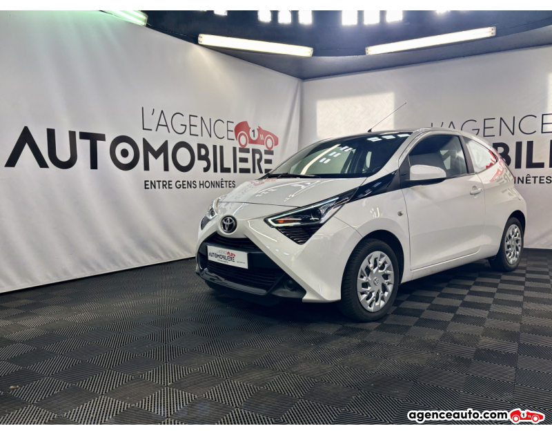 Acquisto Auto Usate, Auto Usate Economiche | Agenzia Automobiliare Toyota Aygo II (2) 1.0 VVT-I XPLAY 3P (1ère main) Blanc Anno 2019 Manuelle Essence