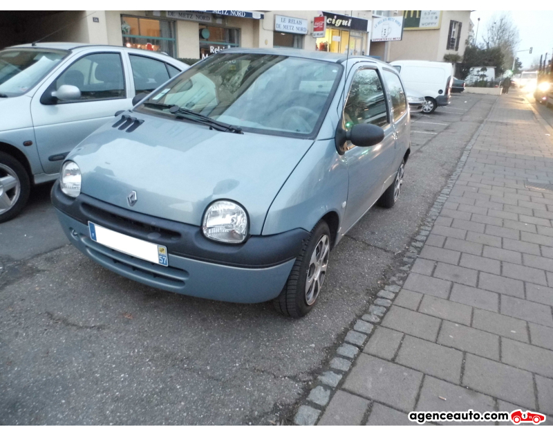Acquisto Auto Usate, Auto Usate Economiche | Agenzia Automobiliare Renault Twingo 1.2 Violet Anno 2003 Manuelle Essence