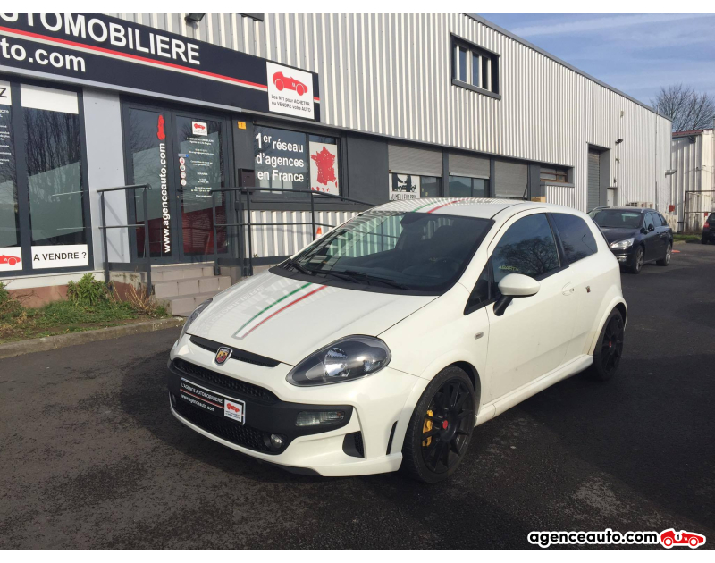 Gebrauchtwagenkauf, Günstige Gebrauchtwagen | Automobilienagentur Fiat Punto Fiat Punto Evo Abarth SuperSport 1.4 180 Violet Jahr 2014 Manuelle Essence
