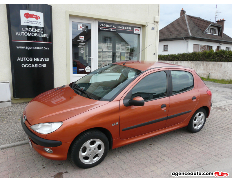 Compra de Carros Usados, Carros Usados Baratos | Auto Immo Peugeot 206 1.6 i 90cv XS Violet Ano 2000 Manuelle Essence