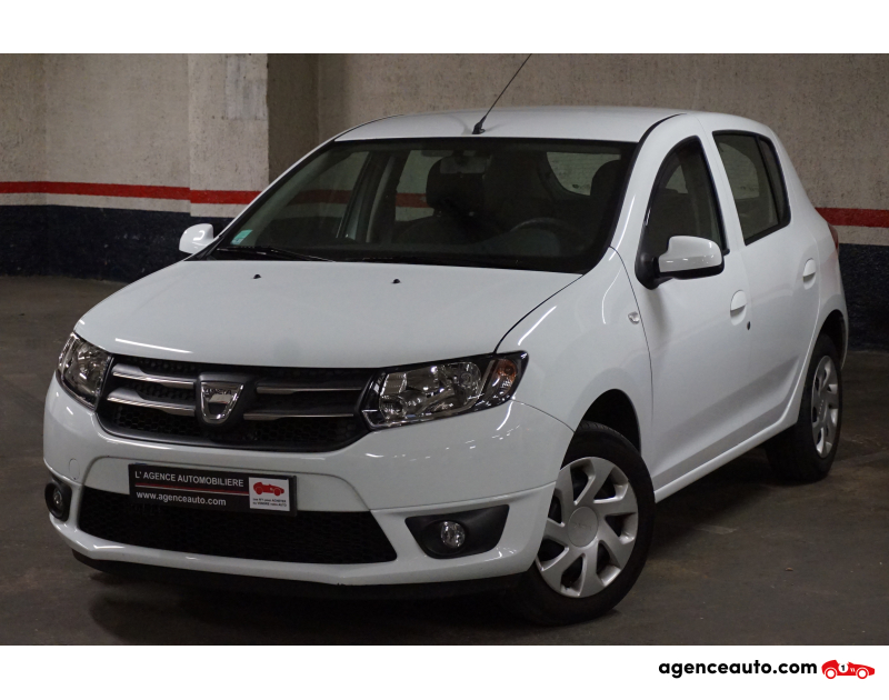 Achat voiture occasion, Auto occasion pas cher | Agence Auto Dacia Sandero 1.5 dCi 75 éco² LAUREATE 1ère Main Violet Année 2014 Manuelle Essence