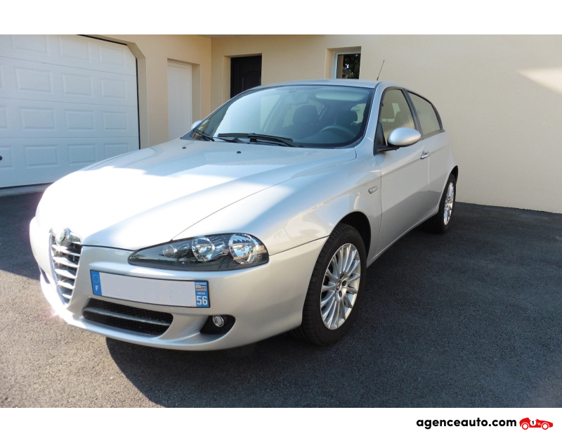 Achat voiture occasion, Auto occasion pas cher | Agence Auto Alfa Romeo 147 1.9 JTDM 120 DISTINCTIVE Violet Année 2008 Manuelle Essence