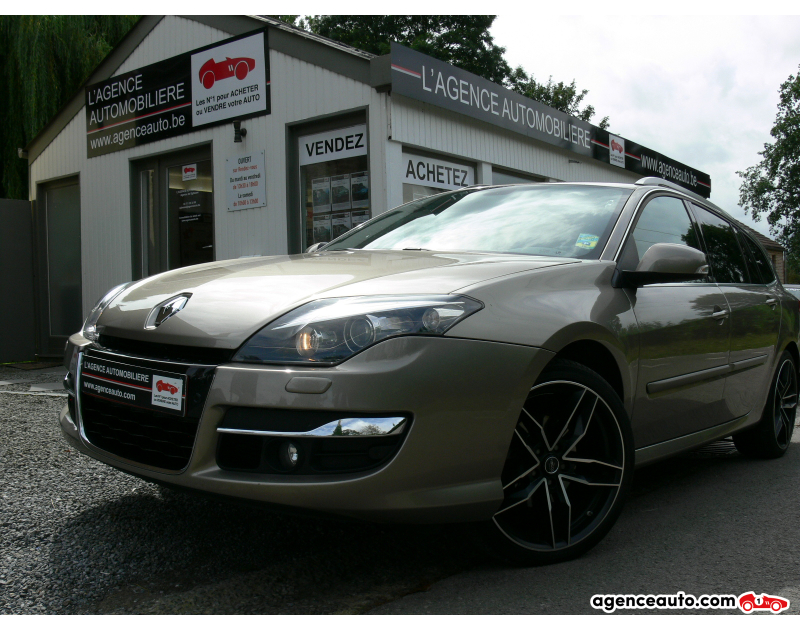 Achat voiture occasion, Auto occasion pas cher | Agence Auto Renault Laguna Break 2.0 dCi Initiale FAP 173 CH Boîte Automatique Violet Année 2011 Automatique Essence