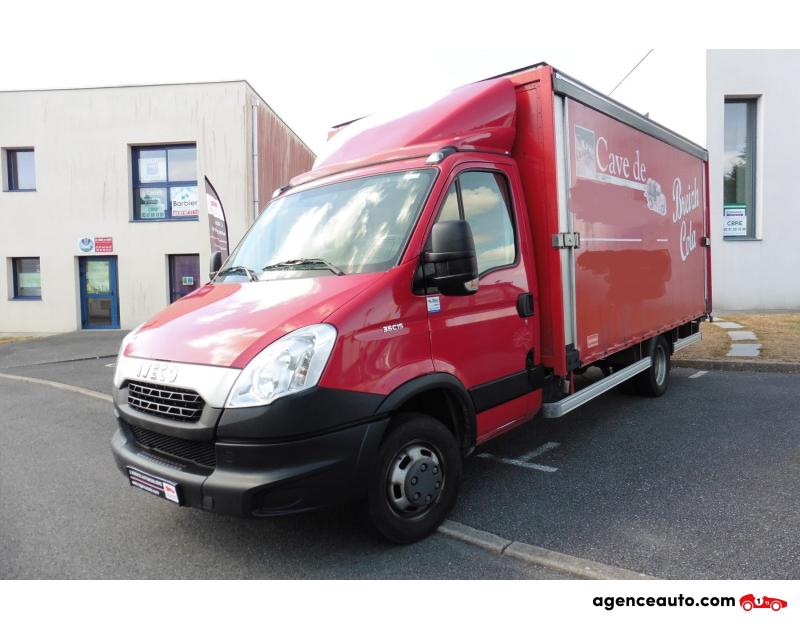 Aankoop Gebruikte Auto, Goedkope Gebruikte Auto | Agence Auto Iveco Daily 35C15 3,0 HPI caisse type BRASSEUR Violet Jaar 2012 Manuelle Essence