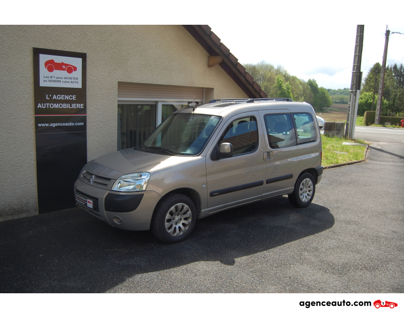 Acquisto Auto Usate, Auto Usate Economiche | Agenzia Automobiliare Citroen Berlingo 2.0 Hdi 92 toit panoramique Violet Anno 2005 Manuelle Essence