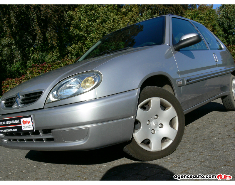 Aankoop Gebruikte Auto, Goedkope Gebruikte Auto | Agence Auto Citroen Saxo 1.1 i FURIO 60 Ch 5V. Violet Jaar 2001 Manuelle Essence