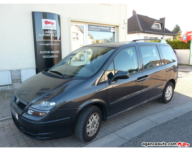 Achat voiture occasion, Auto occasion pas cher | Agence Auto Fiat Ulysse 2,2 JTD 128 Emotion 7 places Violet Année 2003 Manuelle Essence