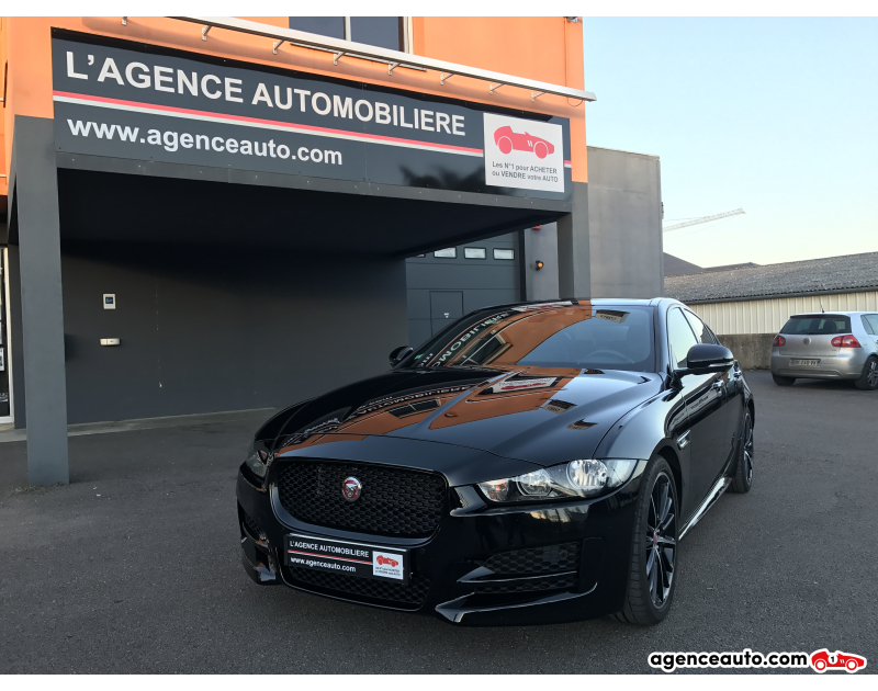 Aankoop Gebruikte Auto, Goedkope Gebruikte Auto | Agence Auto Jaguar XE 2.0D 180ch R-Sport BVA8 Violet Jaar 2015 Automatique Essence