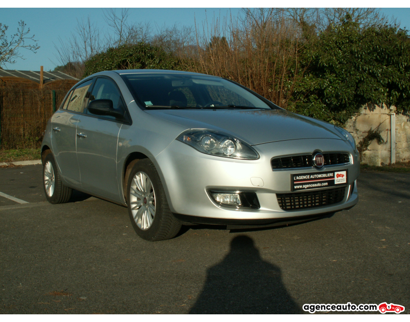 Acquisto Auto Usate, Auto Usate Economiche | Agenzia Automobiliare Fiat Bravo 1.4 Multiair 140 Easy 5 portes Violet Anno 2013 Manuelle Essence