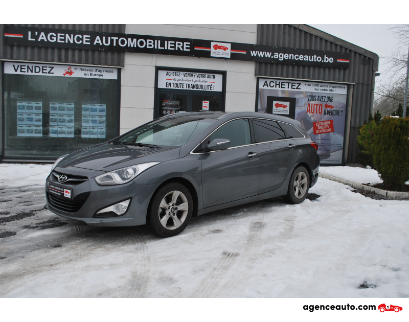 Aankoop Gebruikte Auto, Goedkope Gebruikte Auto | Agence Auto Hyundai i40 Break 1.7 CRDi Lounge ISG Violet Jaar 2011 Manuelle Essence