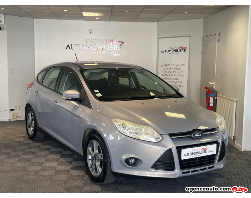 Achat voiture occasion, Auto occasion pas cher | Agence Auto Ford Focus 1.0 100ch Edition 1ère main Moteur changé (17 500km)  Radar AV et AR Park Assist Attelage Gris Année 2014 Manuelle Essence