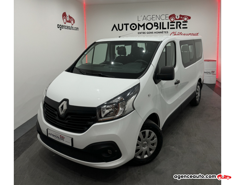 Aankoop Gebruikte Auto, Goedkope Gebruikte Auto | Agence Auto Renault Renault Trafic 3 COMBI MINIBUS 9 PLACES ZEN 1.6 DCI 95CV BVM6 CLIM/GPS/BLUETOOTH/MULTIMEDIA/RADAR RECUL/REGULATEUR Blanc Jaar 2017 Manuelle Diesel