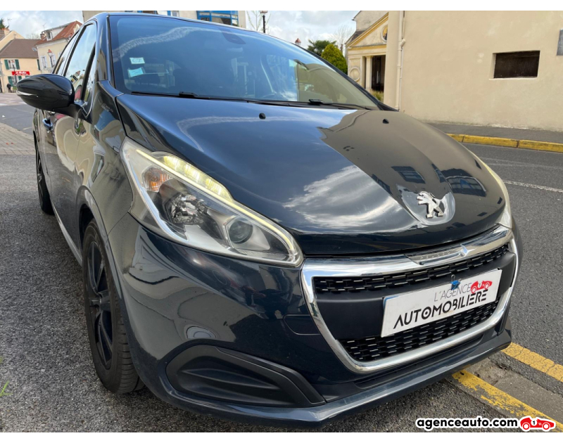 Peugeot 208 PURE TECH 110 EAT6 ALLURE APPLE CARPLAY - 2019 - 84900 km — photo 3